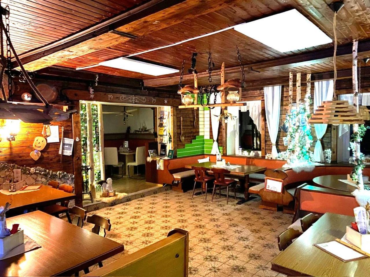 Gasthof Woelger Admont Exterior foto